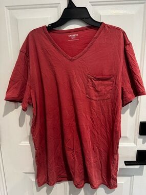 Express Men's V-Neck Pocket Tee in Brick Red